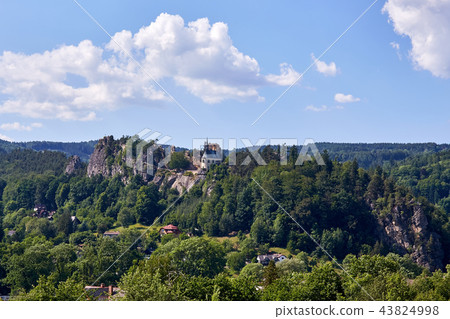 Ruin of the Vranov castle near Jizera river 43824998