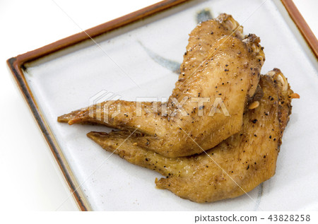 Grill of chicken wings 43828258