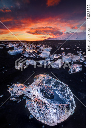 Beautiful sunset over famous Diamond beach, Iceland. 43828821