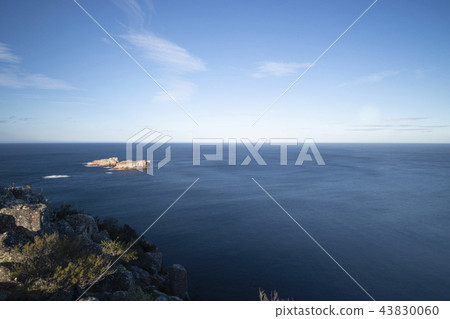 Carp Bay in Freycinet National Park Carp Bay in Freycinet National Park 43830060