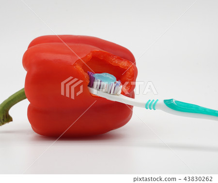 胡椒和牙刷， 43830262
