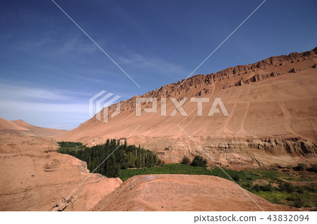 中國絲綢之路吐魯番山 中國絲綢之路吐魯番山 43832094
