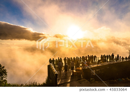 《Nagano Prefecture》Ryuo Mountain Park/Sea of clouds at sunset 《Nagano Prefecture》Ryuo Mountain Park/Sea of clouds at sunset 43833064