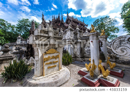 Shwenandaw Kyaung Monastery or at Mandalay 43833159