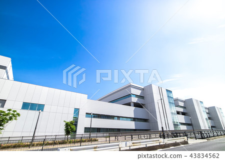 與新建的辦公樓的城市景觀 43834562