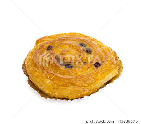 danish pastry with raisin isolated on white 43839579