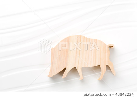 Wood grain boar 43842224