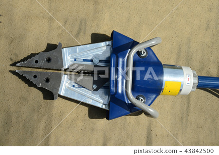 Hydraulic rescue equipment spreader Hydraulic rescue equipment spreader 43842500