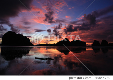 Sunrise at Pak Meng beach, Trang, Thailand 43845780