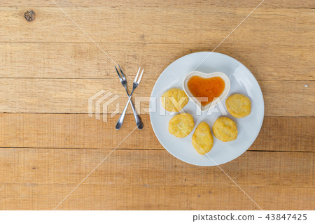 Chicken nuggets crispy 43847425