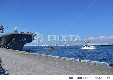 Escort ship Escort ship 43849236