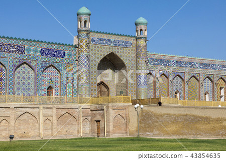 The Khudayar Khan Palace is the most popular landm 43854635