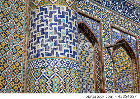 The Khudayar Khan Palace is the most popular landm 43854657