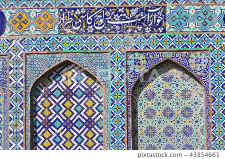 The Khudayar Khan Palace is the most popular landm 43854661