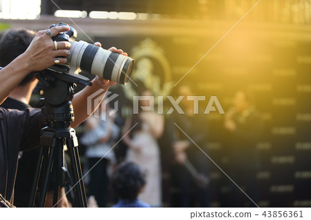 Video DSLR Camera social network live recording 43856361