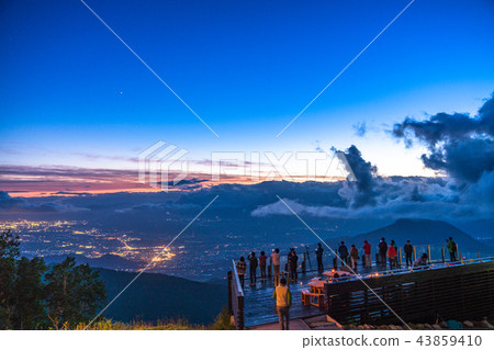 <長野縣>龍王山公園 - 夜雲和流雲 <長野縣>龍王山公園 - 夜雲和流雲 43859410