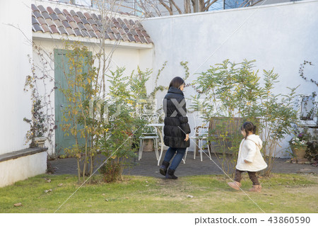 Family image 43860590