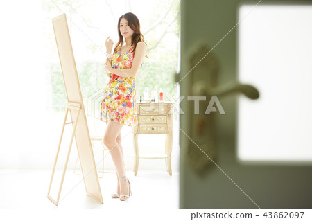女人打扮 43862097