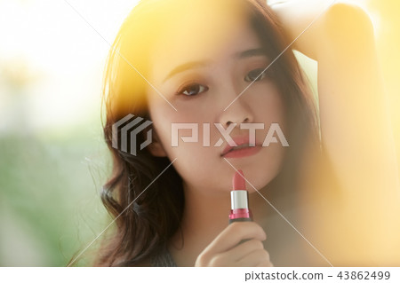 Female makeup beauty Female makeup beauty 43862499