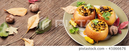 Baked autumn apples Baked autumn apples 43866676