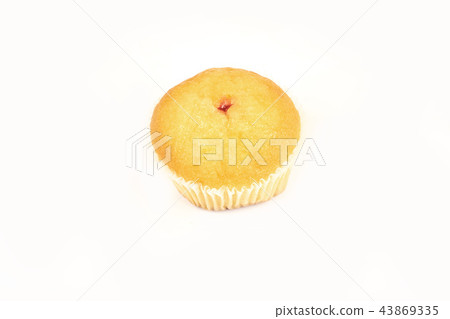 tasty muffin cakes, isolated on white background. tasty muffin cakes, isolated on white background. 43869335
