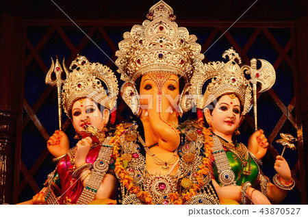 Lord Ganesha with Rddhi and Siddhi, Pune, India 43870527