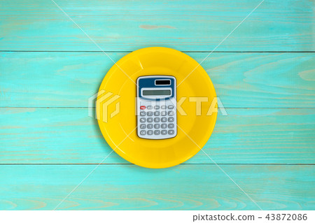 Plate with a calculator Plate with a calculator 43872086