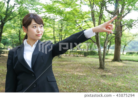 指向的女商人 指向的女商人 43875294