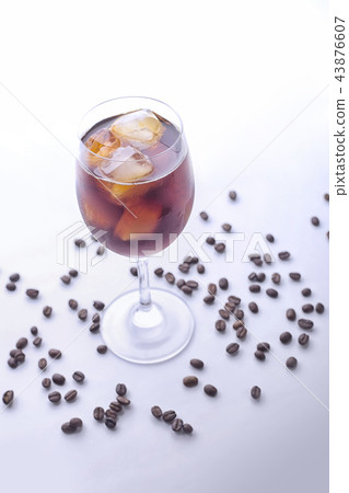 Ice coffee, wine glasses, beans Ice coffee, wine glasses, beans 43876607
