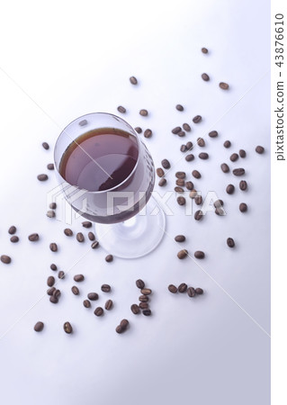 冰咖啡，酒杯，豆類 43876610