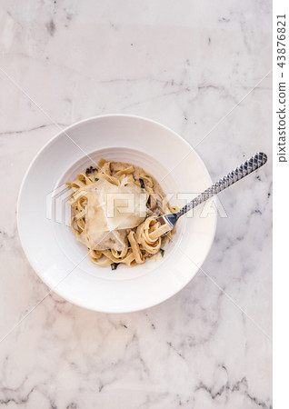 Italian Pasta fettuccine Alfredo, parmesan truffle Italian Pasta fettuccine Alfredo, parmesan truffle 43876821