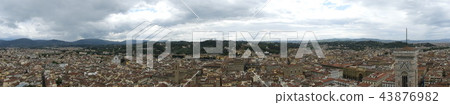 Panoramic view of the belfry and the skyline of Florence 43876982