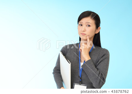 Business woman with anxious expression Business woman with anxious expression 43878762