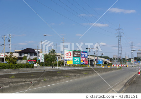 A new road in a residential area A new road in a residential area 43883151