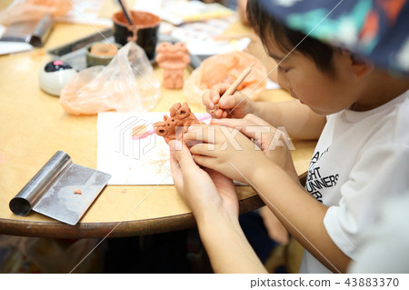 Play with clay Play with clay 43883370
