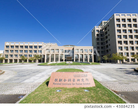 國立自然科學研究院融合科學研究所 43884235