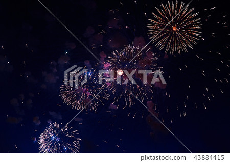 Very cheap firework over the city, red and blue 43884415