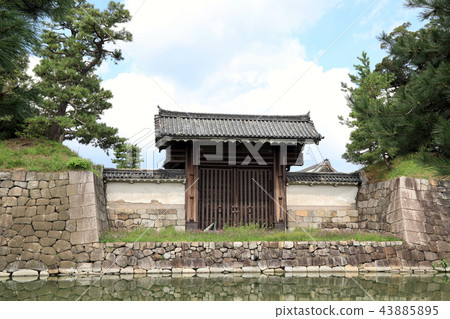 Castle interior gate of Nijo Castle (Kyoto City) 43885895