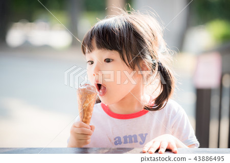 child, vixen, midinette 43886495