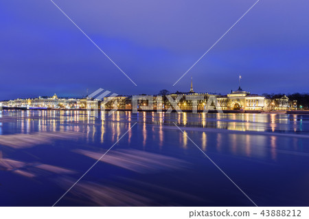 View of Admiralty embankment at night 43888212