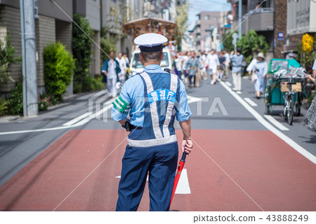 Police officer of the Metropolitan Police Department during a festive crowded guard 43888249