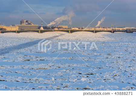 Trinity Bridge over frozen Neva River Trinity Bridge over frozen Neva River 43888271