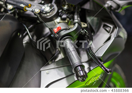 the handle of motorcycle news technology 43888366