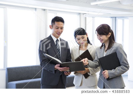 Team business team meeting presentation Team business team meeting presentation 43888583