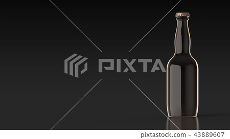 啤酒瓶平原正確的黑背景 43889607