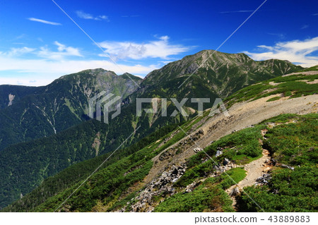 The way to the Southern Alps Mitsudake The mountains in the southern part of the Southern Alps seen from the vertical runway The way to the Southern Alps Mitsudake The mountains in the southern part of the Southern Alps seen from the vertical runway 43889883