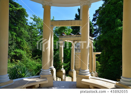 Greek arbor in arboretum in Sochi, Russia 43892035