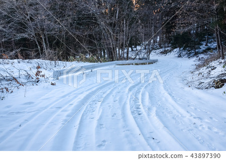 雪蓋 43897390