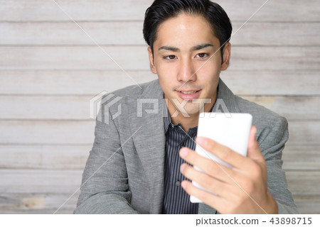 有智能手機的男人 有智能手機的男人 43898715