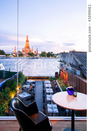 Luxury restaurant with dinner tables Wat Arun view 43899061